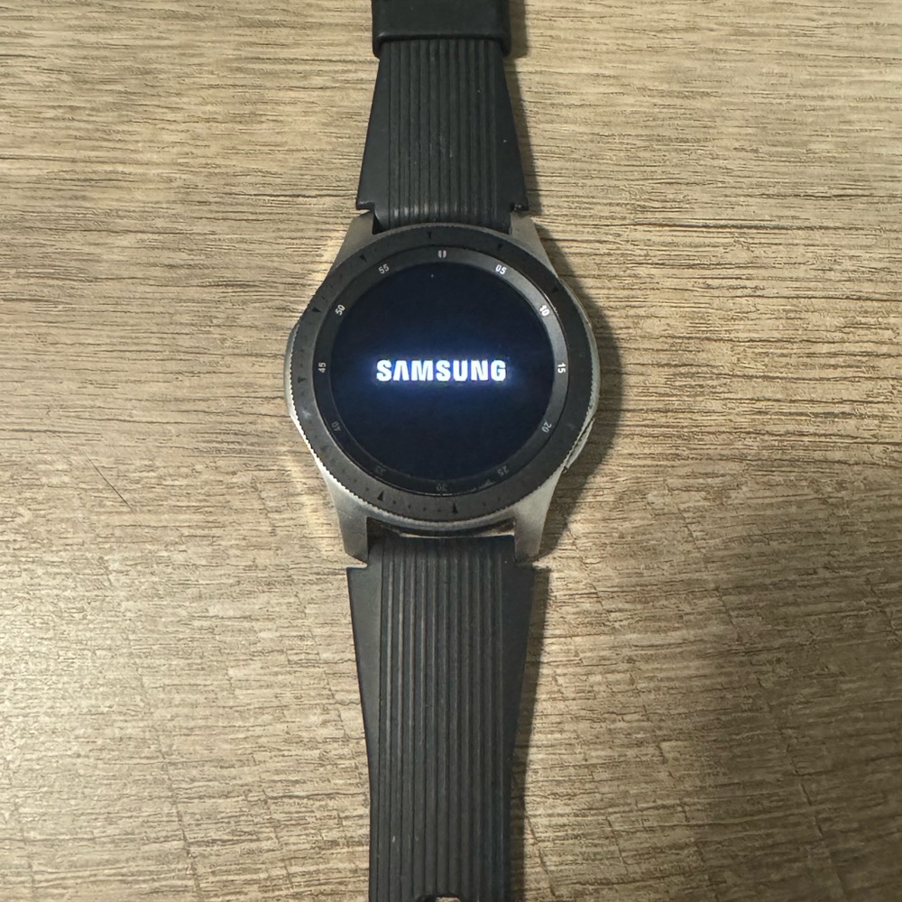 Samsung Galaxy Watch SM-R800 46MM WIFI 4GB Like New